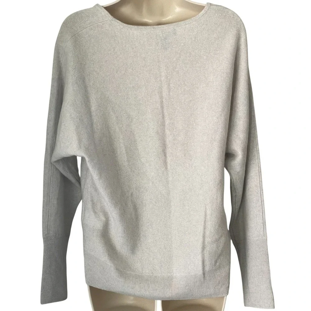 Tahari 2-Ply Cashmere Boatneck‎ Sweater Large Light Gray Knit Top